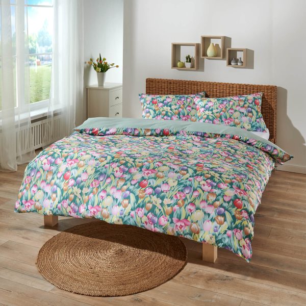 Double Bedding Set, Tulip Pattern, Size : Pillowcase 80 x80cm. DUVet 135 x200cm