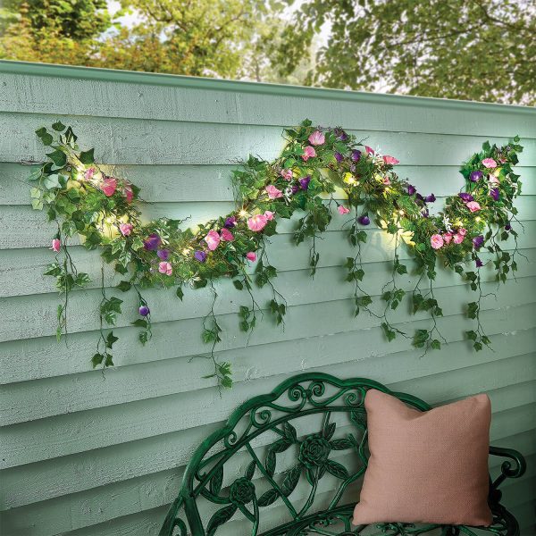 Pre Lit Garland L180 xW25cm, 30 Warm White LEDs, Requires 2x AA Batteries