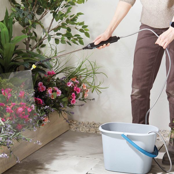 Battery-Operated Watering Wand – Extendable From L59-82cm With Telescopic Pole