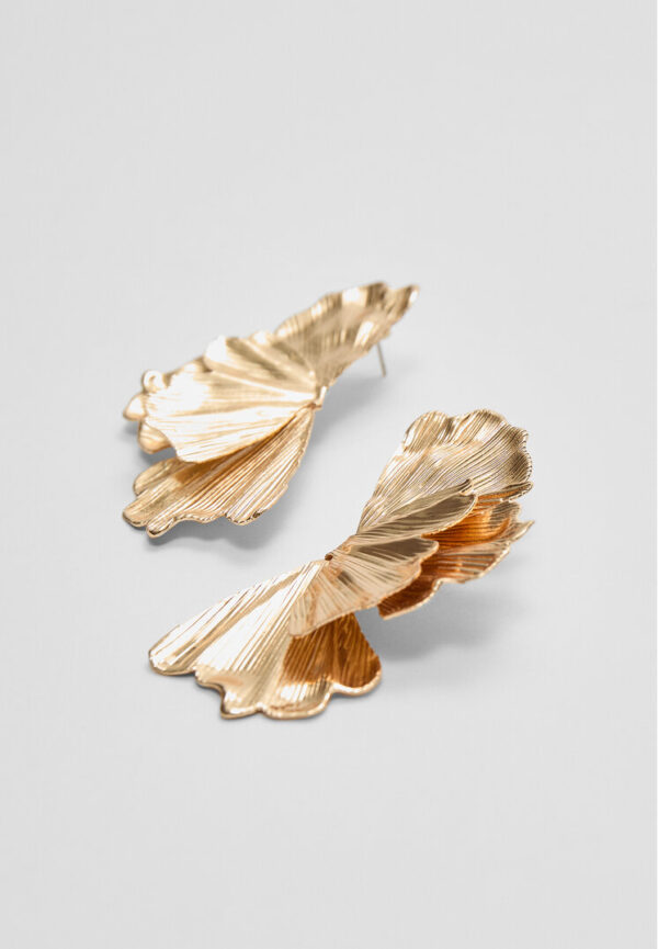 Stradivarius Maxi flower textured earrings  Gold OS - Image 2