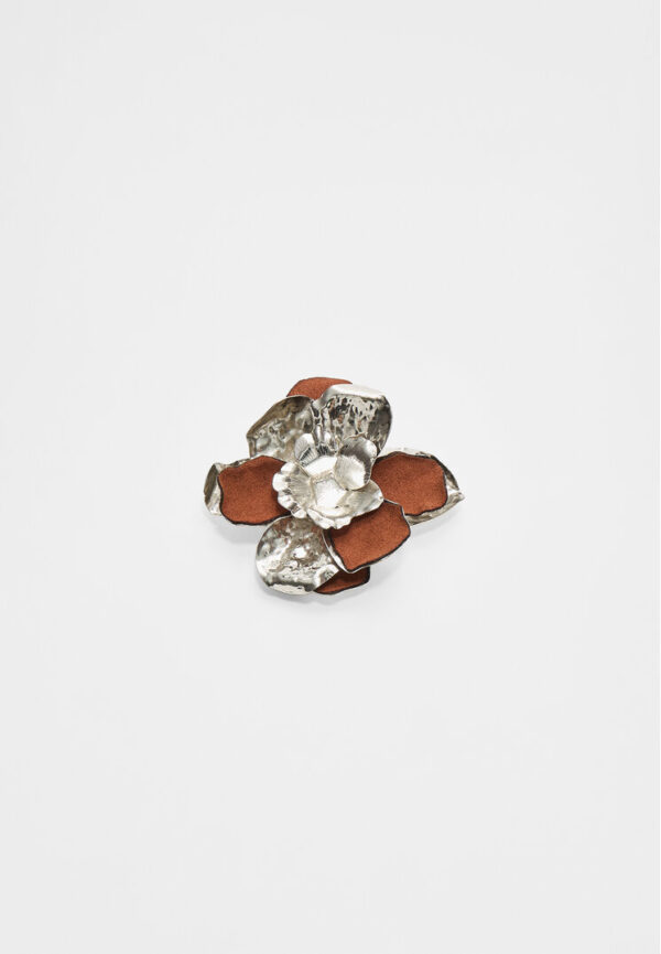 Stradivarius Contrast flower brooch  Grey OS