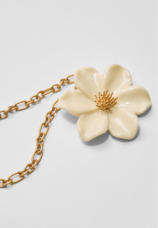 Stradivarius Maxi flower necklace  Gold OS - Image 2