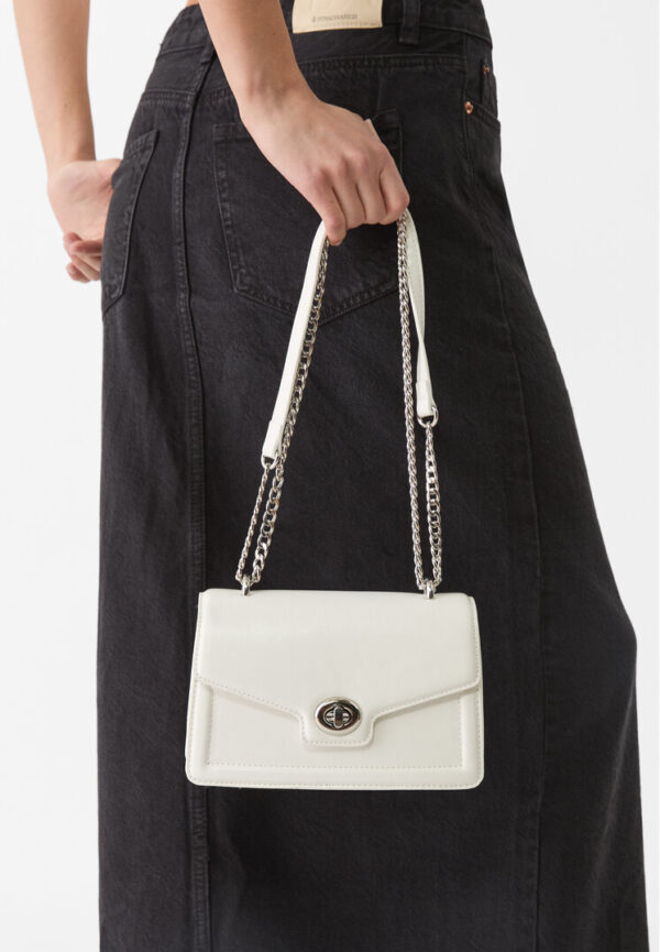 Stradivarius Rigid crossbody bag with clasp  White OS - Image 3