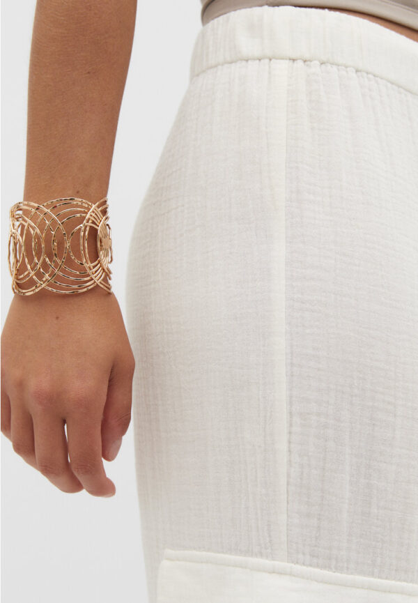 Stradivarius Rigid wavy bracelet  Gold OS - Image 3