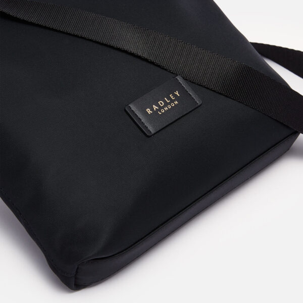 Radley Women's Pocket Essentials Recycled Small Ziptop Cross Body Bag - Black - Image 2