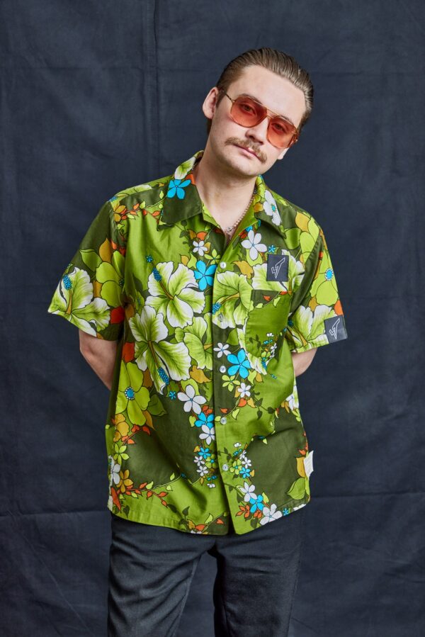 Hibiscus Hawaiian Shirt | Size: M