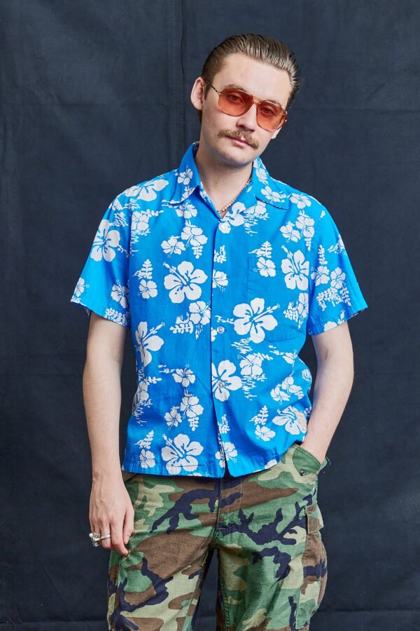 Lei Blue Hawaiian Shirt | Size: M