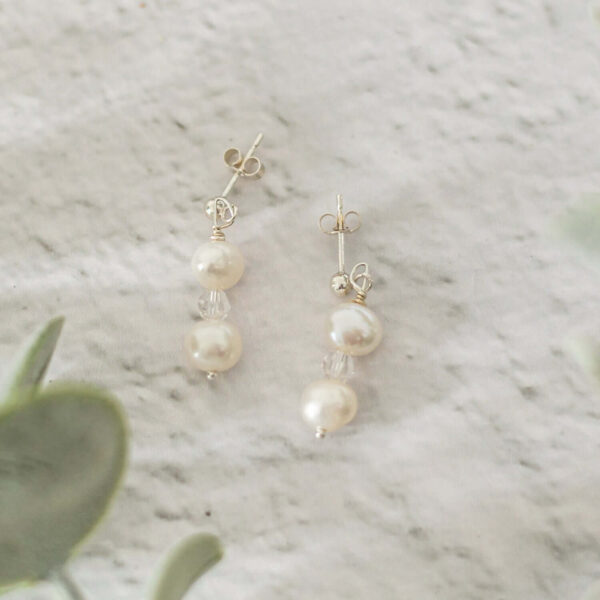 Pearl and Crystal Drop Earrings | Metal: Sterling Silver