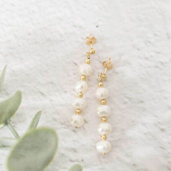 Pearl Drop Earrings | Metal: Gold Filled