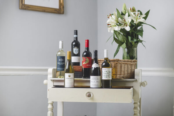 The Best Sellers Wine Hamper - Standard Box