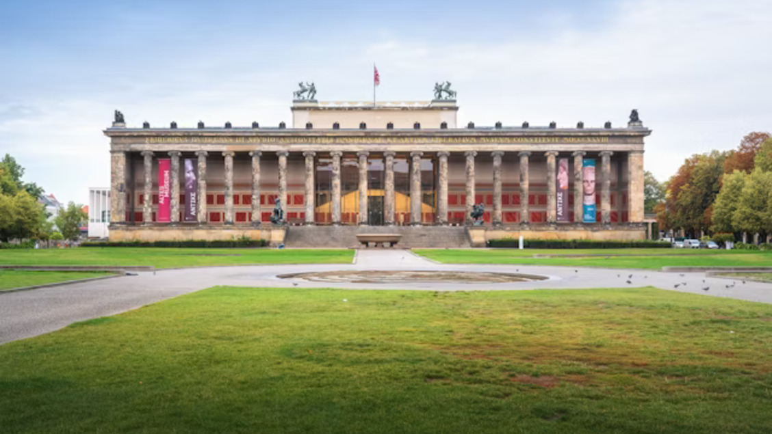 Highlights Berlin: Between Love and War