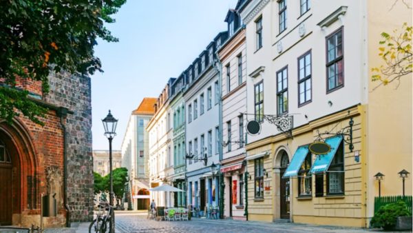 Kreuzberg Highlights Berlin: The Secret Society