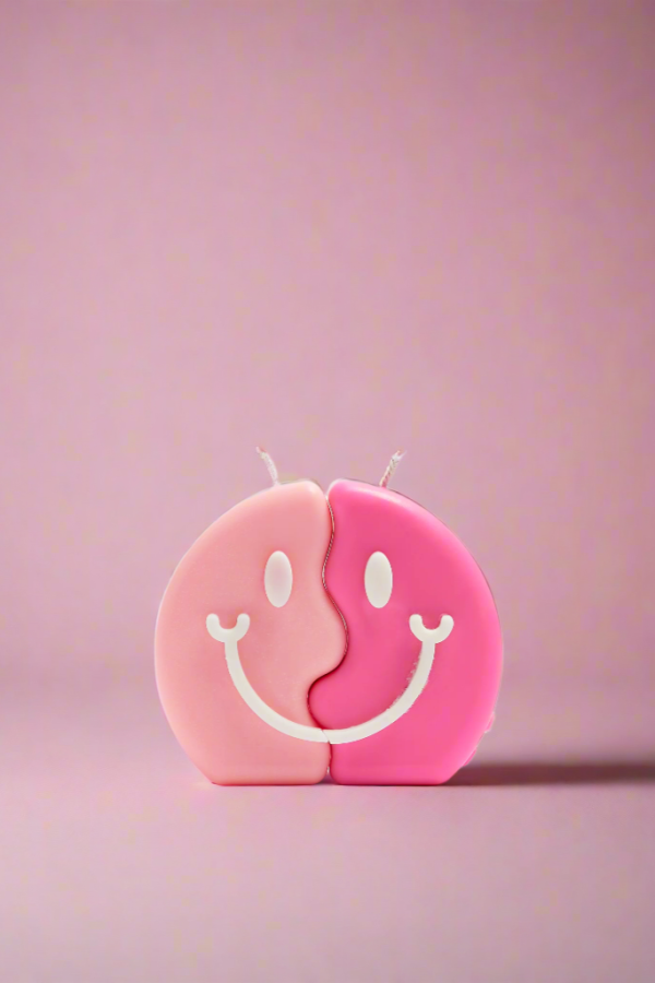 Wavey Casa Pink Gemini Candle Colour: Pink