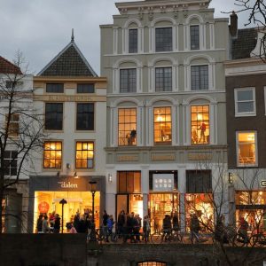 UTRECHT: City Discovery Game - canals, history and secret streets