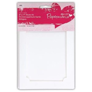Papermania 5in x 7in Card Blanks & Envelopes Photo-Fit Aperture White 300gsm | Pack of 4