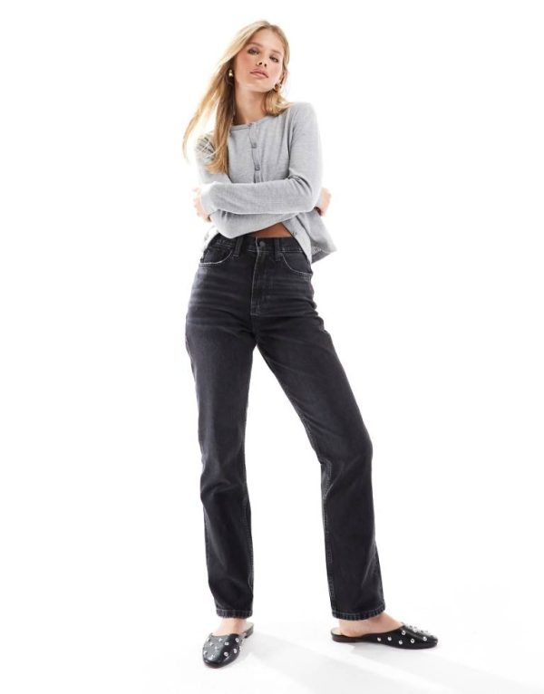 ASOS DESIGN Womens 90s straight jeans in washed black - Size 25W/32L