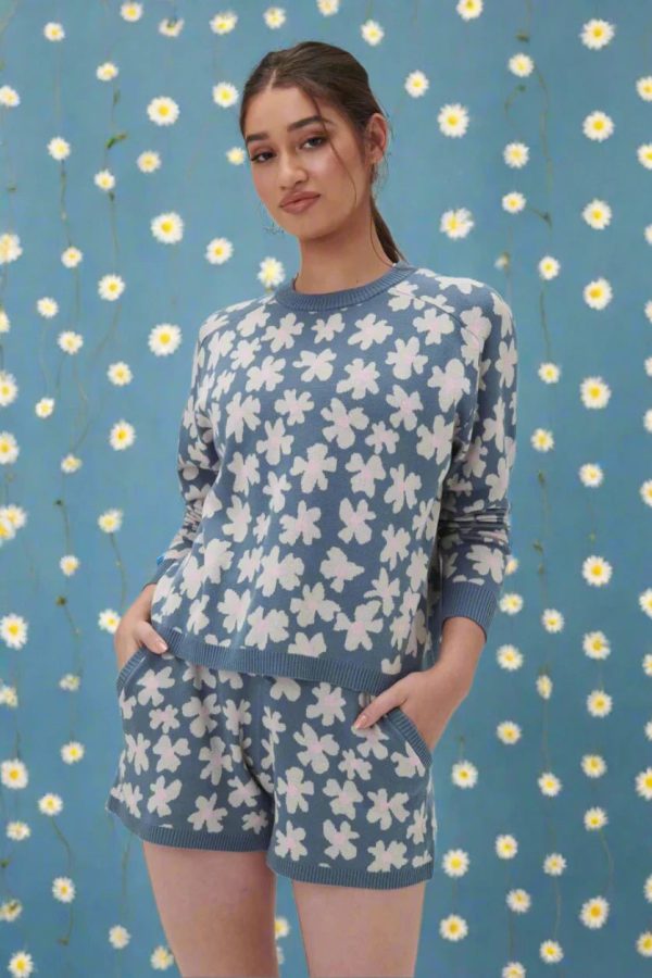 Spiritual Gangster Floral Jacquard Boxy Raglan Pullover Size: L Colour: Blue